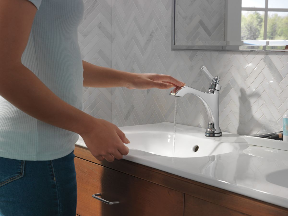 DELTA Dorval Touch2O Bathroom Faucet with Touchless Technology — Chrome