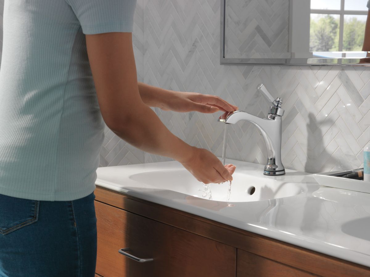 DELTA Dorval Touch2O Bathroom Faucet with Touchless Technology — Chrome