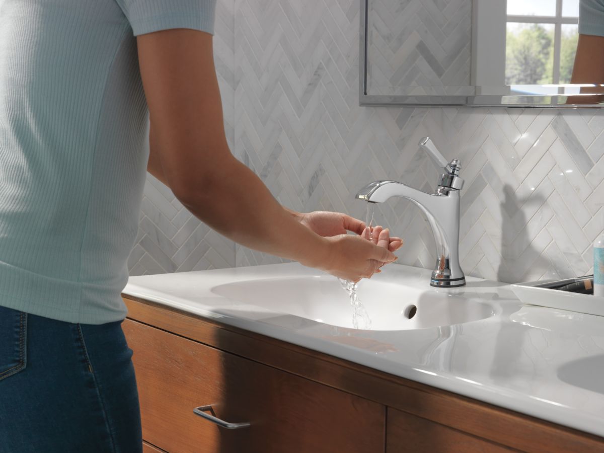 DELTA Dorval Touch2O Bathroom Faucet with Touchless Technology — Chrome