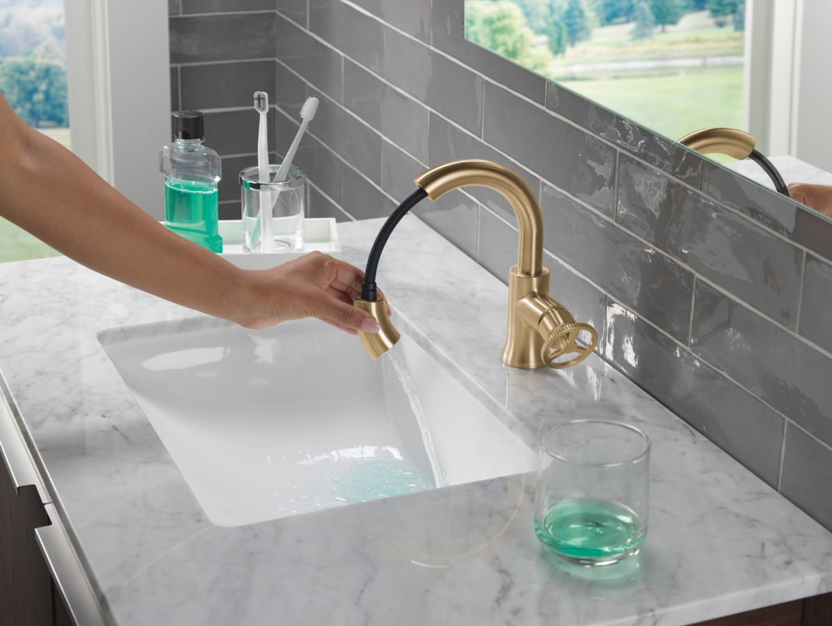 DELTA Trinsic Single Handle Pull-Down Bathroom Faucet — Champagne Bronze