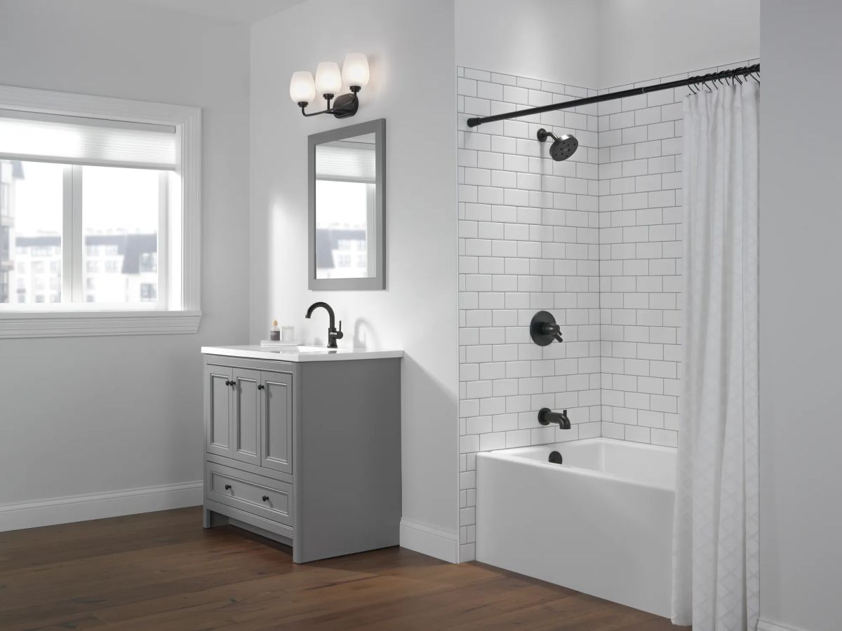 DELTA Trinsic Monitor 17 Series H2OKINETIC Tub & Shower Trim — Matte Black
