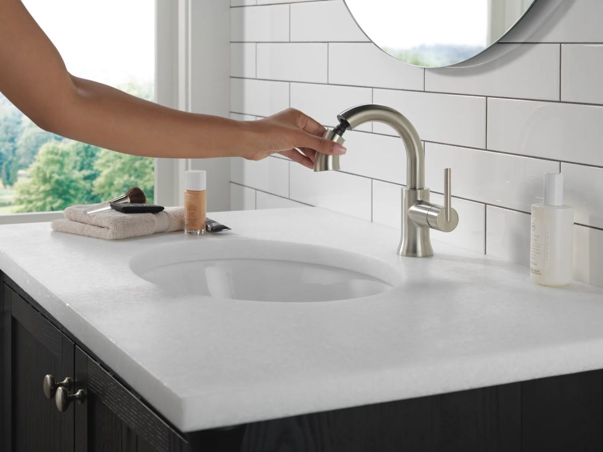 DELTA Trinsic Single Handle Pull-Down Bathroom Faucet — Stainless