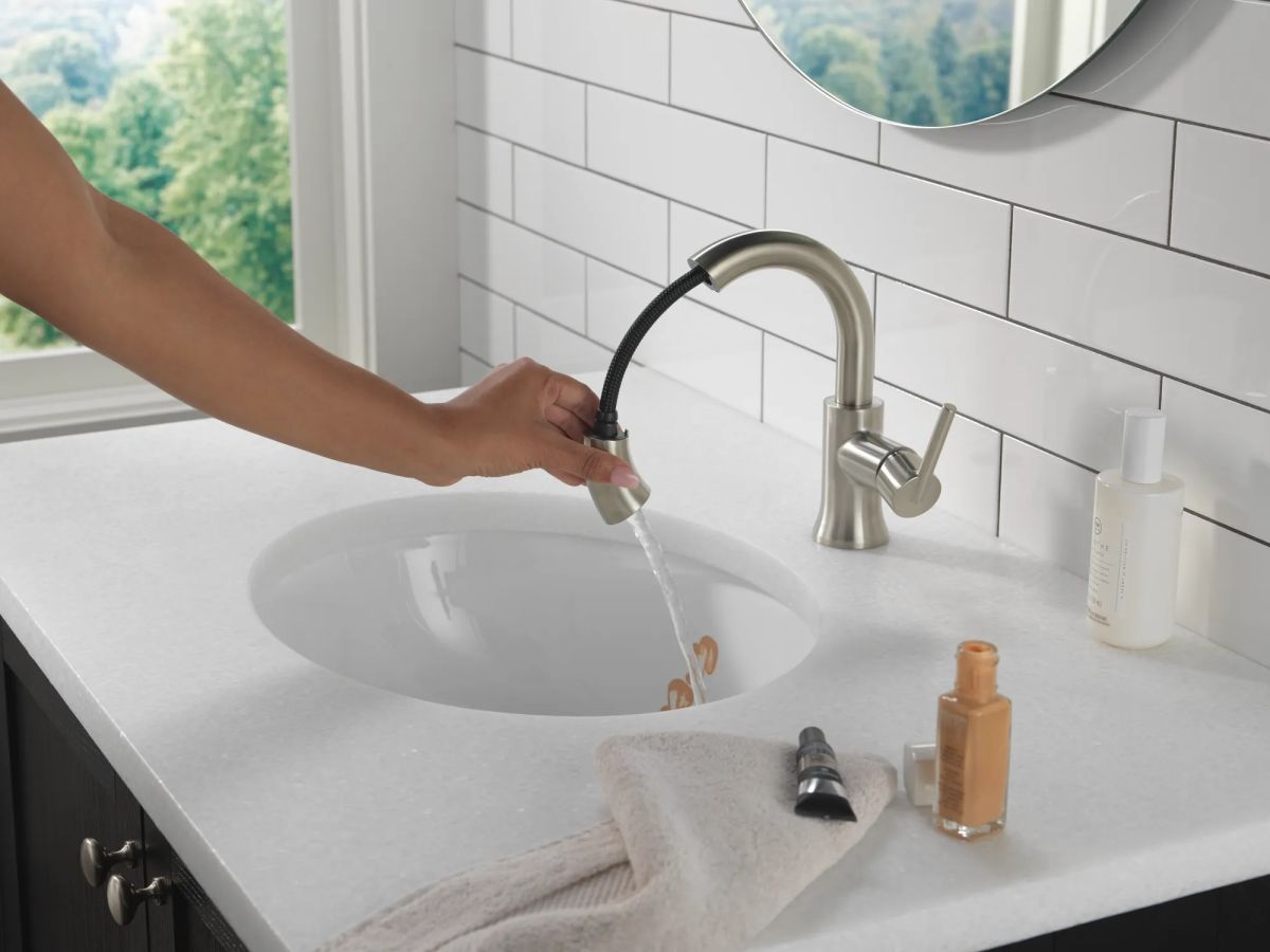 DELTA Trinsic Single Handle Pull-Down Bathroom Faucet — Stainless