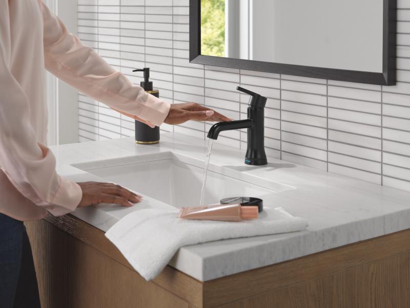 DELTA Trinsic Touch2O Bathroom Faucet with Touchless Technology — Matte Black
