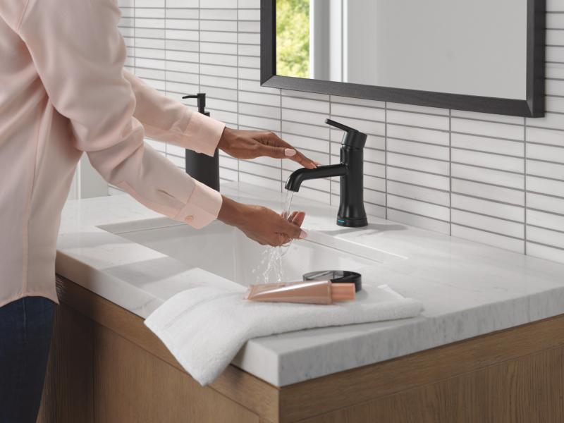 DELTA Trinsic Touch2O Bathroom Faucet with Touchless Technology — Matte Black