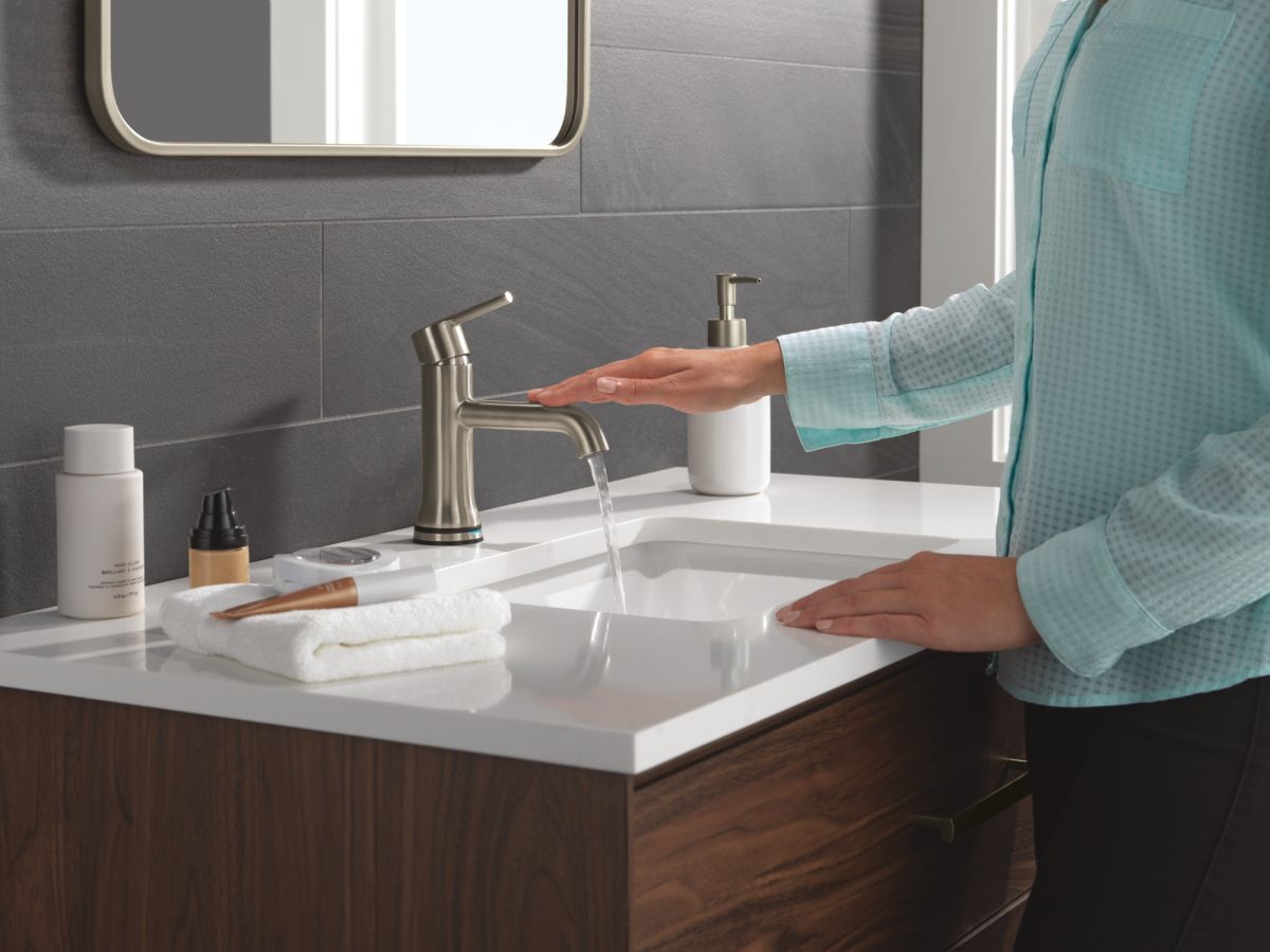 DELTA Trinsic Touch2O Bathroom Faucet with Touchless Technology — Stainless