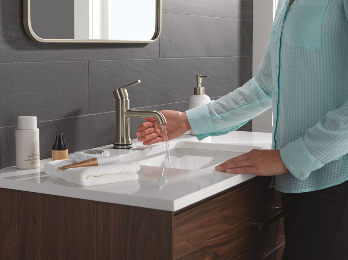 DELTA Trinsic Touch2O Bathroom Faucet with Touchless Technology — Stainless