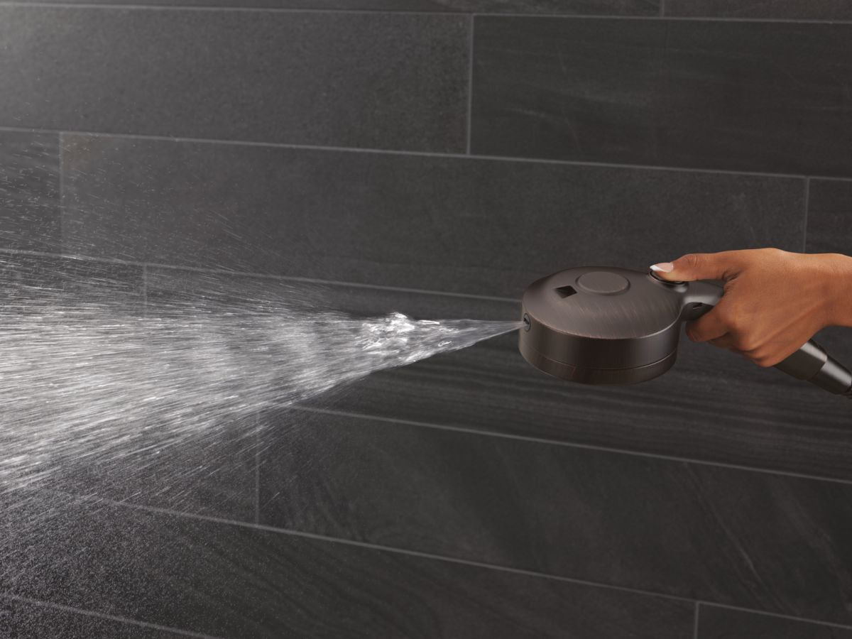 DELTA Universal Showering Components 6-Setting HydroRain with ProClean — Venetian Bronze