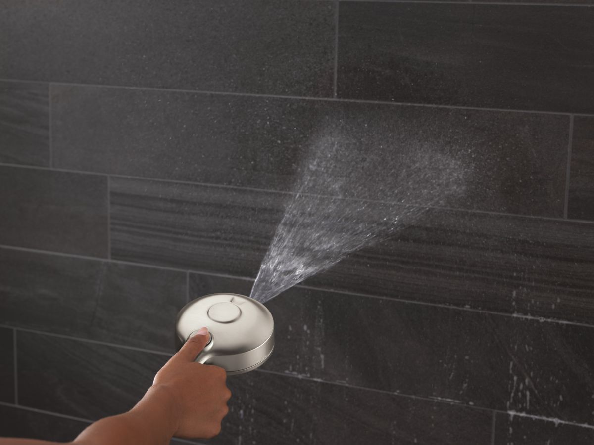 DELTA Universal Showering Components 6-Setting HydroRain with ProClean — Lumicoat® Stainless