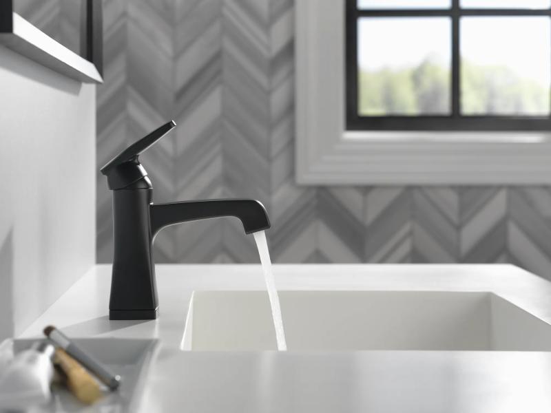 DELTA Ashlyn Single Handle Lavatory Faucet - Metal Pop-Up — Matte Black