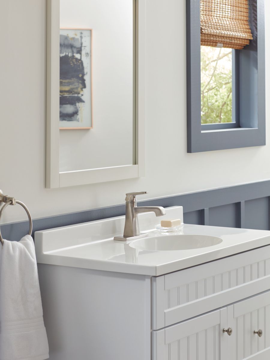 DELTA Ashlyn Single Handle Bathroom Faucet — Stainless