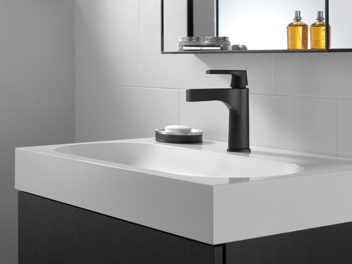 DELTA Zura Single Handle Bathroom Faucet — Matte Black