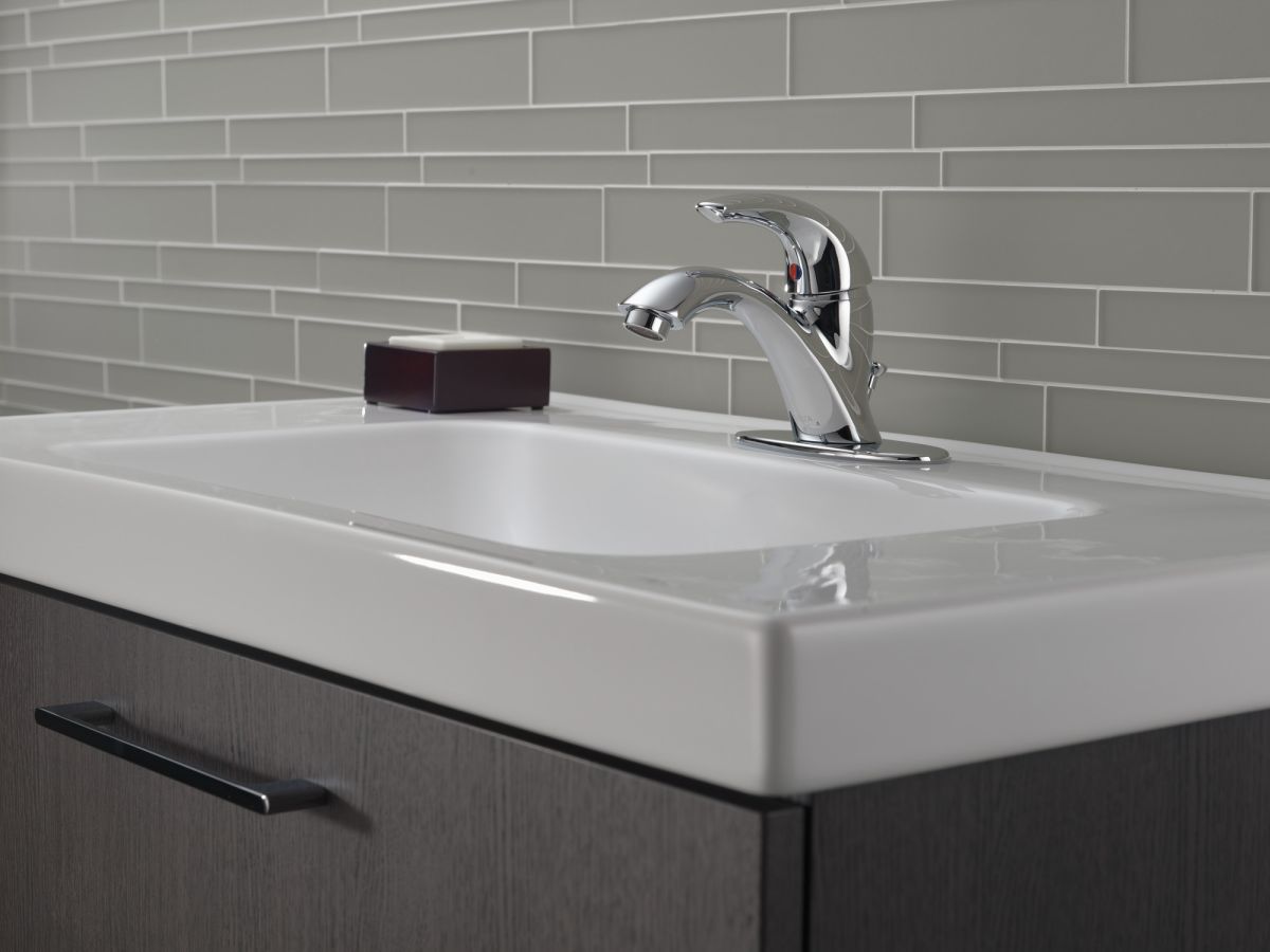DELTA Classic Single Handle Bathroom Faucet — Chrome