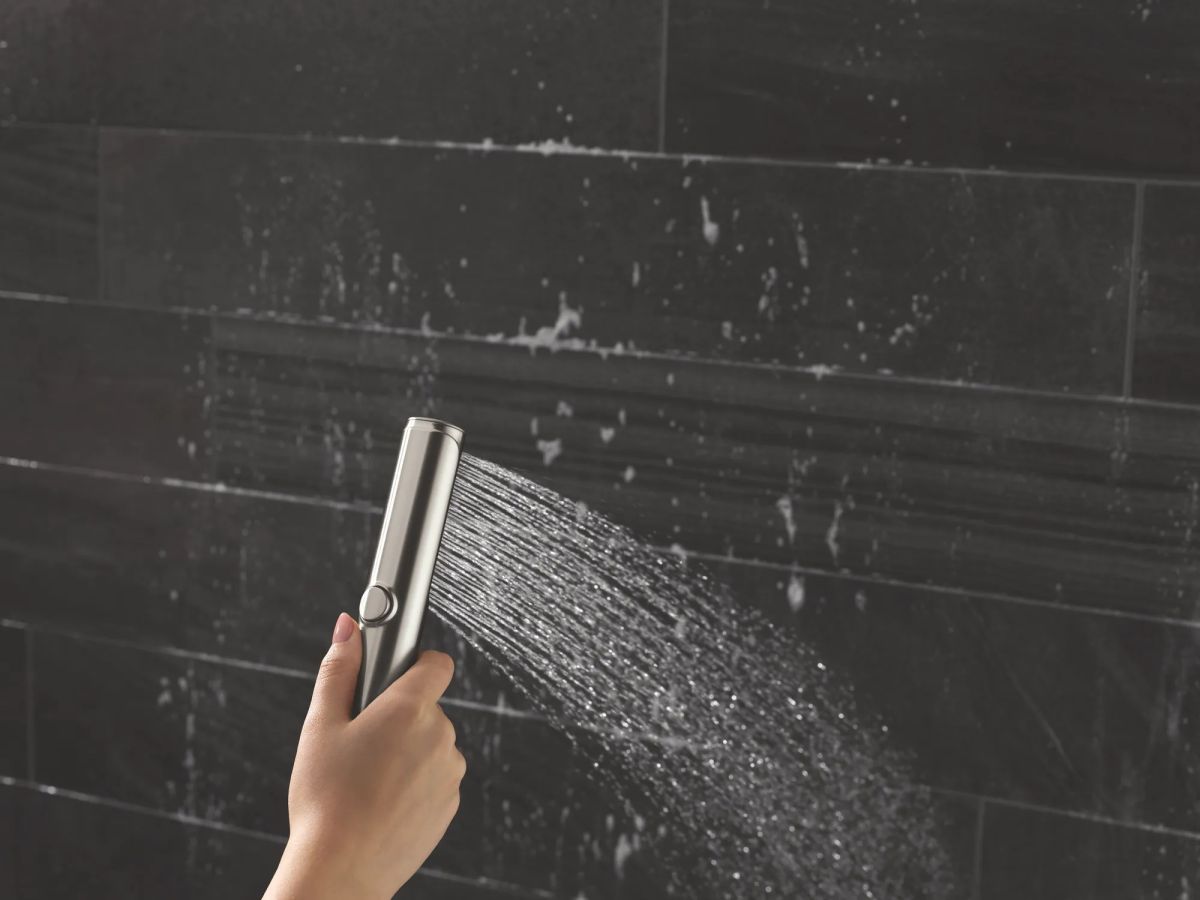DELTA Universal Showering Components 2-Setting Hand Shower with ProClean Spray — Lumicoat® Stainless