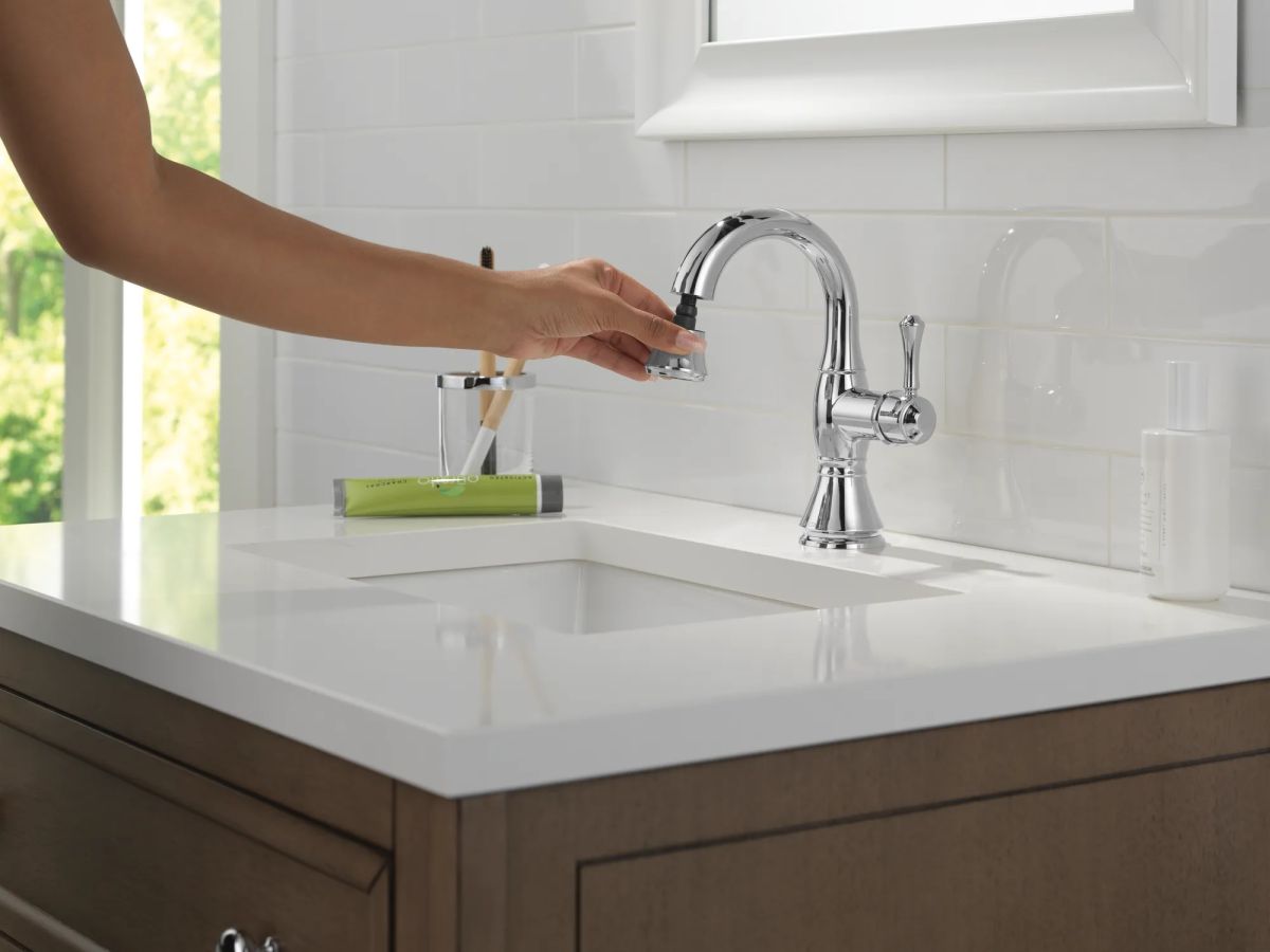 DELTA Cassidy Single Handle Pull-Down Bathroom Faucet — Chrome