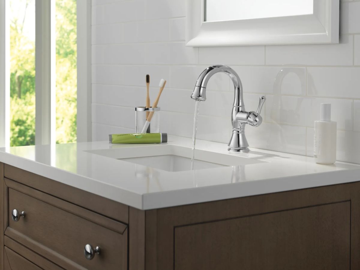 DELTA Cassidy Single Handle Pull-Down Bathroom Faucet — Chrome