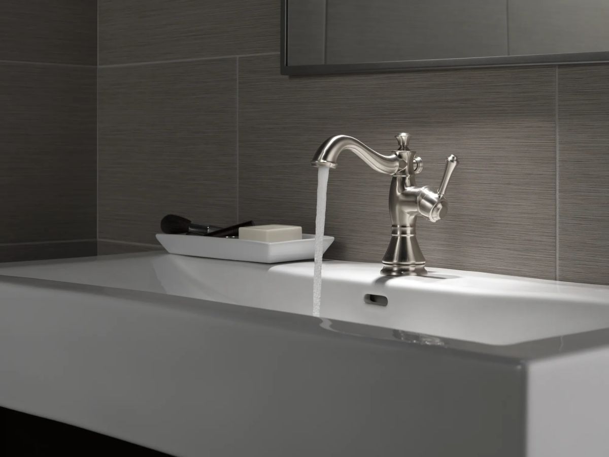 DELTA Cassidy Single Handle Bathroom Faucet — Stainless