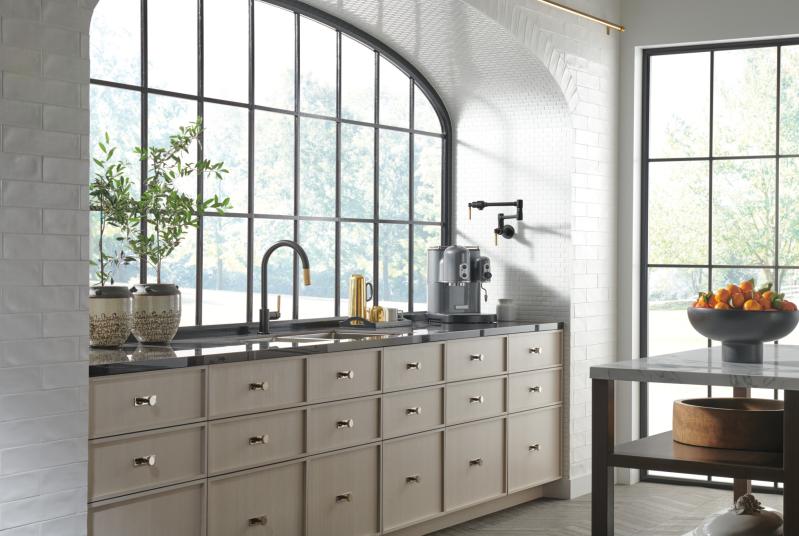 BRIZO Litze Pull-Down Faucet with Arc Spout and Knurled Handle — Matte Black/Luxe Gold