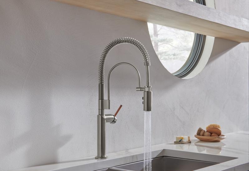BRIZO Odin Semi-Professional Kitchen Faucet - Less Handle — Luxe Steel