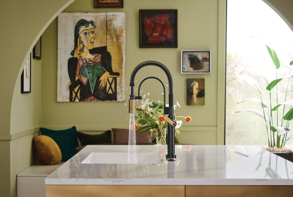 BRIZO Litze SmartTouch Semi-Professional Kitchen Faucet - Industrial Handle — Matte Black/Luxe Gold