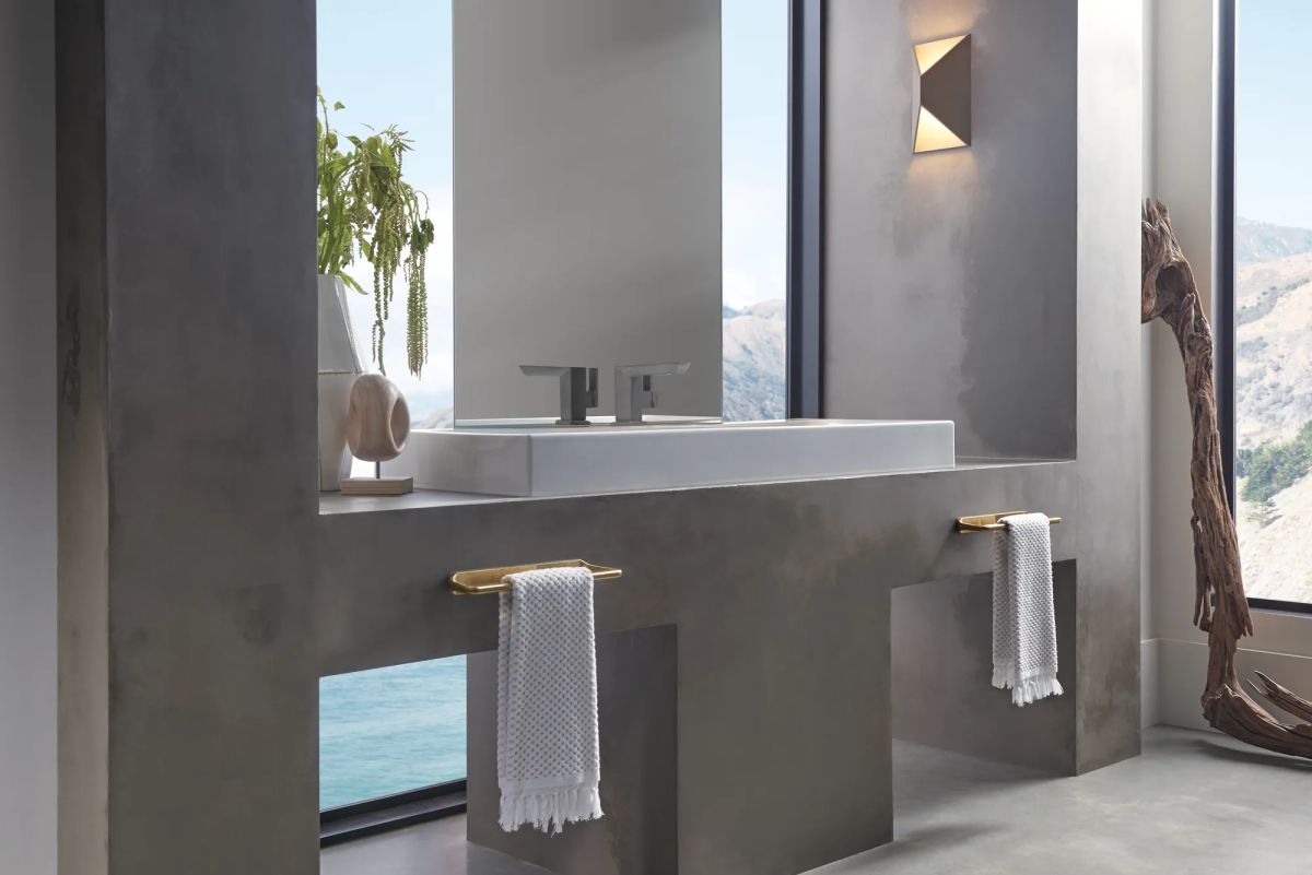 BRIZO Levoir 12" Towel Bar — Luxe Gold