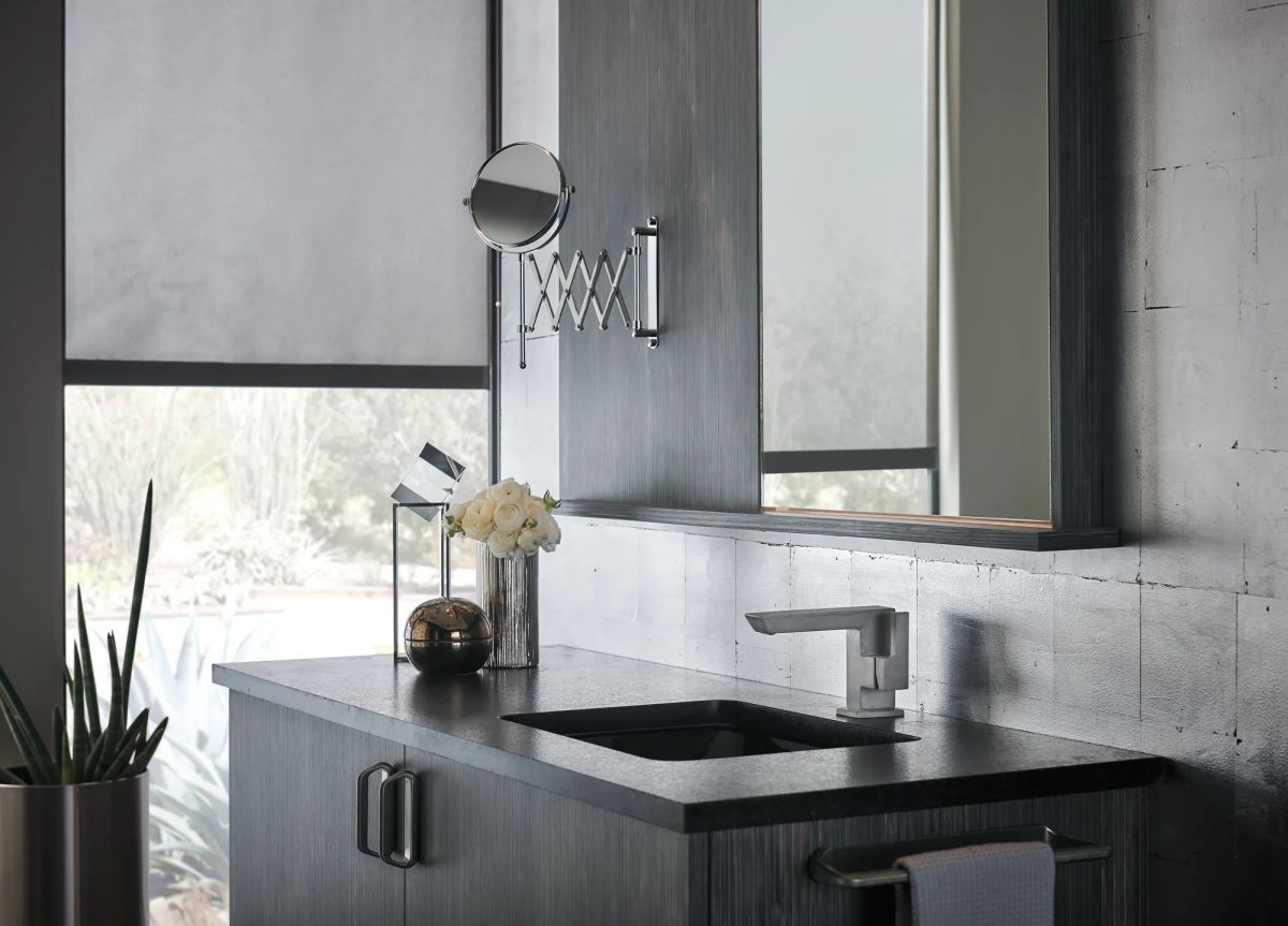 BRIZO Levoir 12" Towel Bar — Luxe Steel