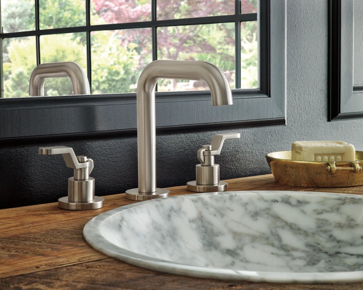 BRIZO Litze 18" Towel Bar — Luxe Nickel