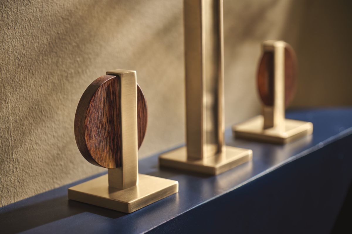 BRIZO Frank Lloyd Wright Widespread Lavatory Lunar Handle Kit — Luxe Gold / Wood