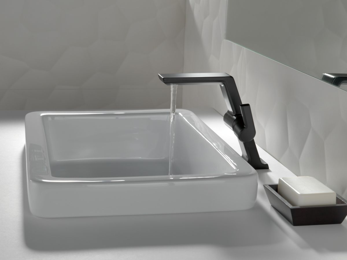 DELTA Pivotal Single Handle Mid-Height Vessel Bathroom Faucet — Matte Black