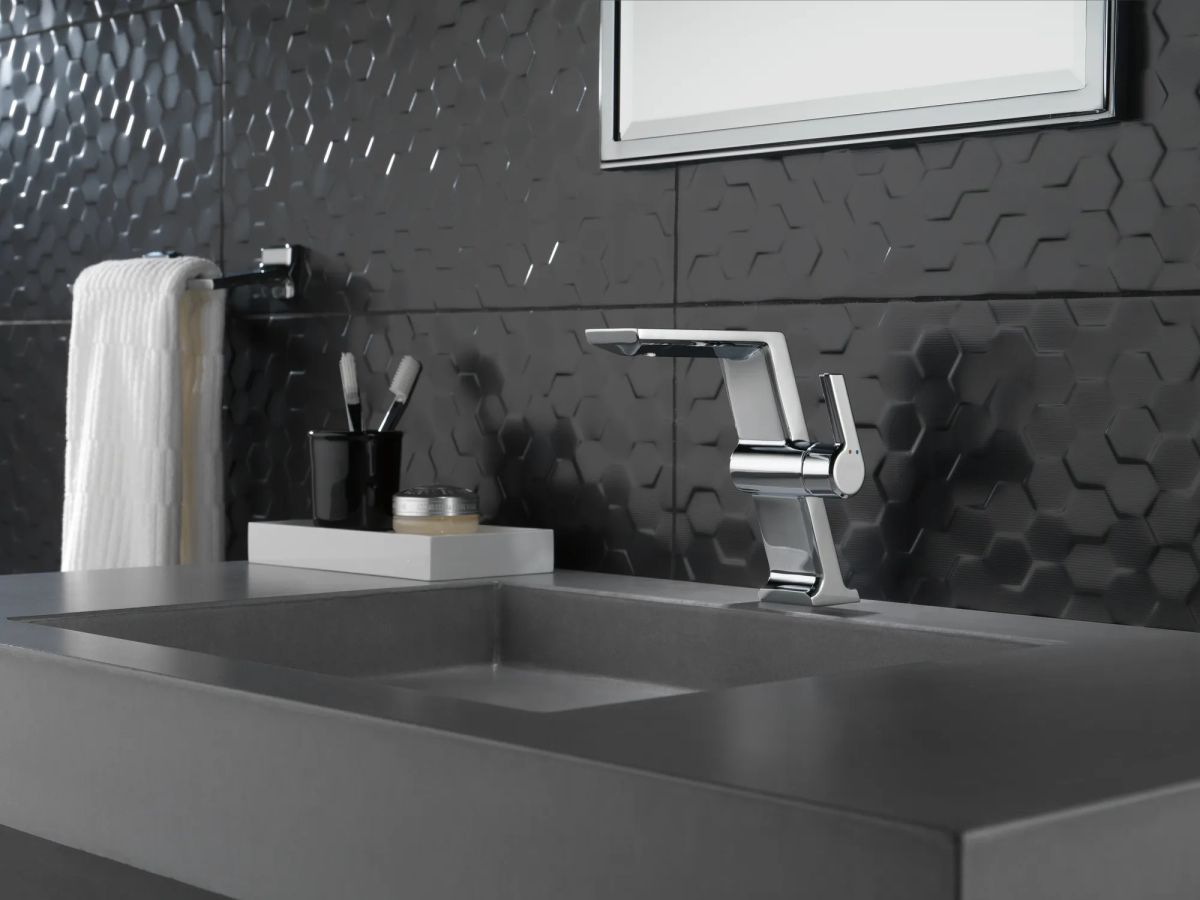 DELTA Pivotal Single Handle Mid-Height Vessel Bathroom Faucet — Lumicoat® Chrome