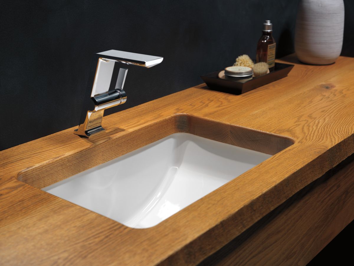 DELTA Pivotal Single Handle Mid-Height Vessel Bathroom Faucet — Lumicoat® Chrome