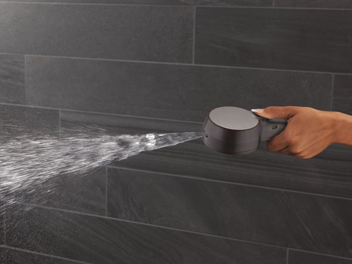 DELTA Universal Showering Components 5-Setting In2ition with ProClean — Venetian Bronze
