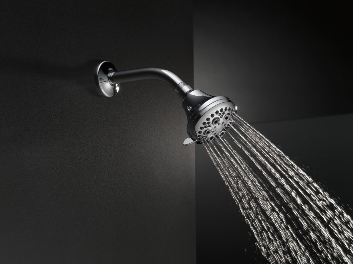 DELTA Universal Showering Components Shower Head 1.75 GPM 5-Setting — Chrome