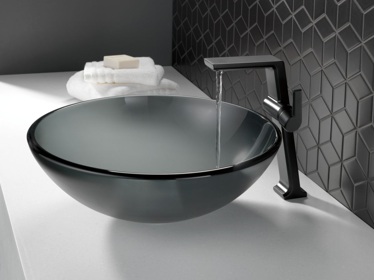 DELTA Pivotal Single Handle Vessel Bathroom Faucet — Matte Black