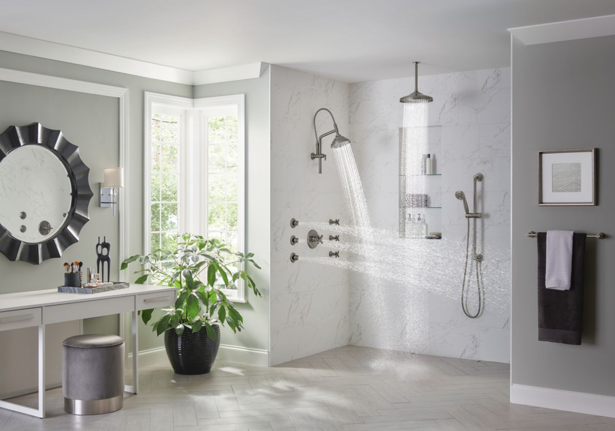 BRIZO Invari 18" Towel Bar — Luxe Steel