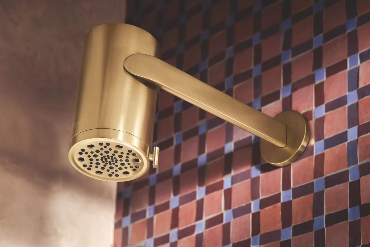 BRIZO Roccesco Multi-Function Sconce Wall Mount Shower Head with Shower Arm and Flange - 1.75 GPM — Luxe Gold