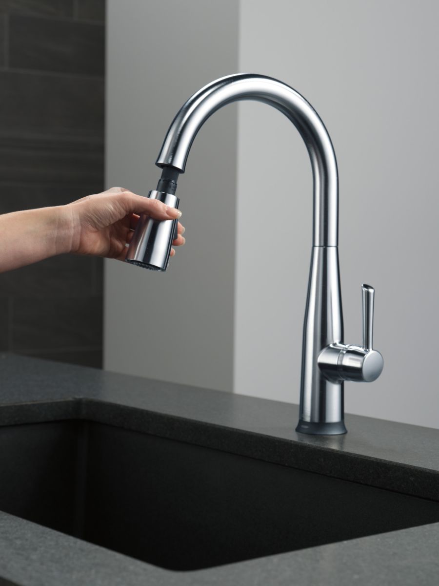 DELTA Essa Single Handle Pull-Down Kitchen Faucet with Touch2O Technology — Arctic Stainless