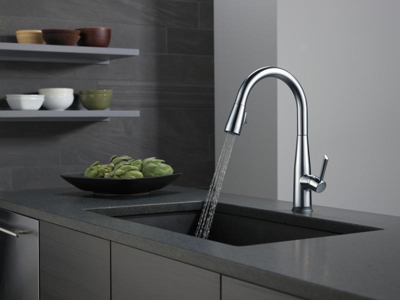 DELTA Essa Single Handle Pull-Down Kitchen Faucet with Touch2O Technology — Arctic Stainless