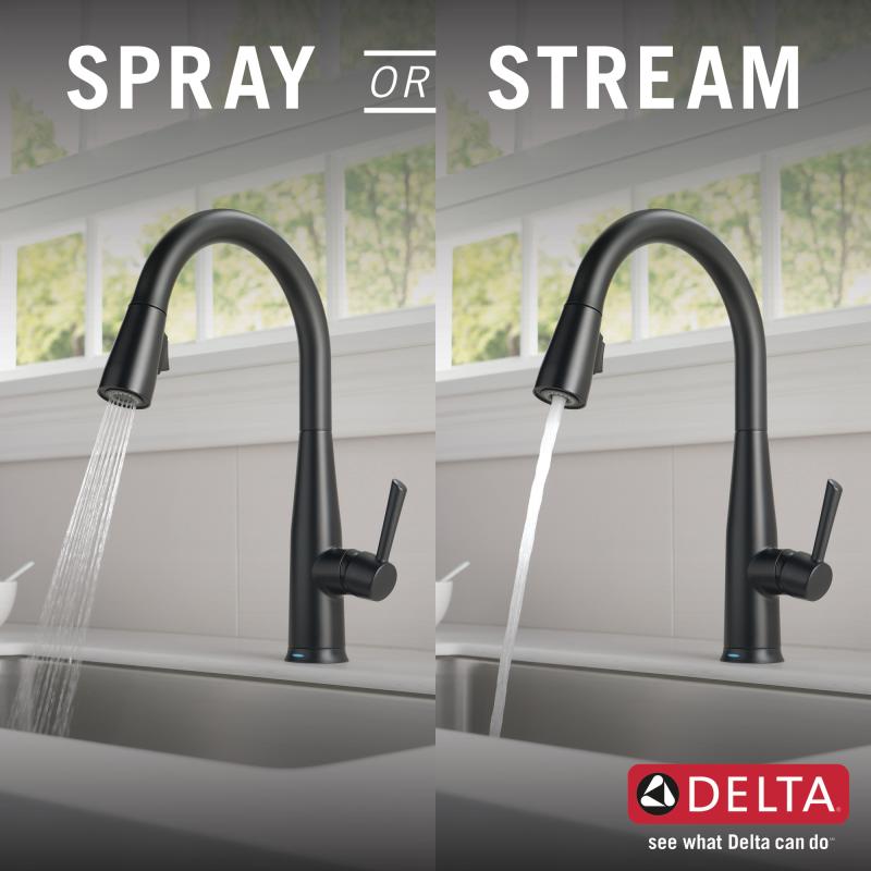 DELTA Essa Single Handle Pull-Down Kitchen Faucet with Touch2O Technology — Matte Black
