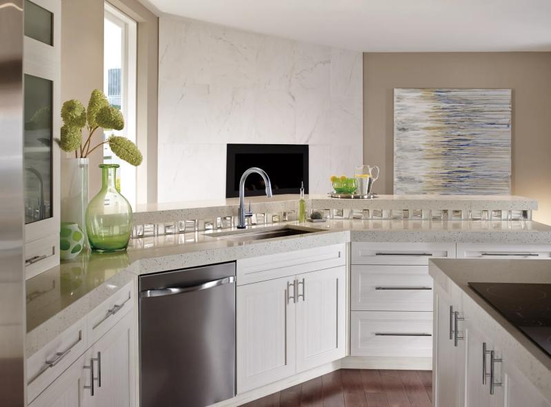 DELTA Trinsic Single Handle Pull-Down Kitchen Faucet with Touch2O Technology — Arctic Stainless