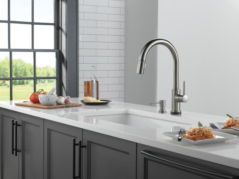 DELTA Trinsic VoiceIQ Kitchen Faucet with Touch2O Technology with Touchless Technology — Black Stainless