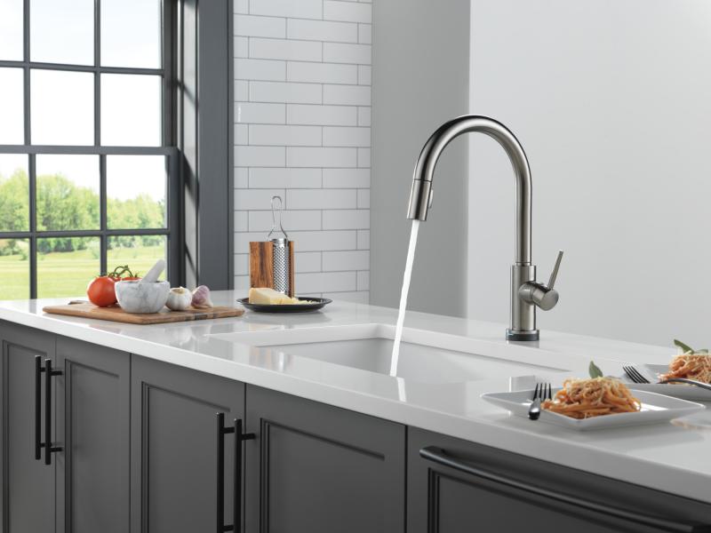 DELTA Trinsic VoiceIQ Kitchen Faucet with Touch2O Technology with Touchless Technology — Black Stainless