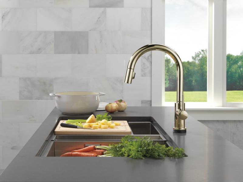 DELTA Trinsic VoiceIQ Kitchen Faucet with Touch2O Technology with Touchless Technology — Polished Nickel