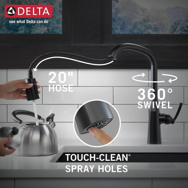 DELTA Stryke Single Handle Pull-Down Kitchen Faucet — Matte Black