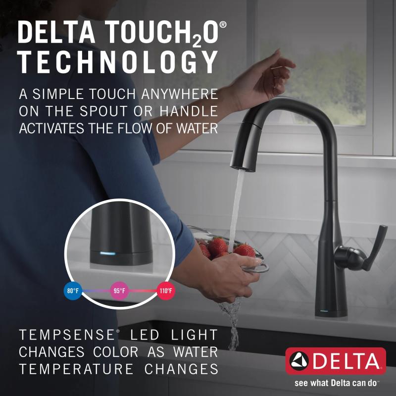 DELTA Stryke Touch2O  Pull-Down Kitchen w/ Voice — Matte Black