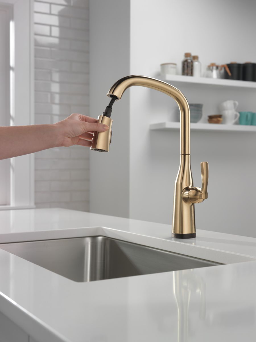 DELTA Stryke Touch2O  Pull-Down Kitchen w/ Voice — Lumicoat® Champagne Bronze