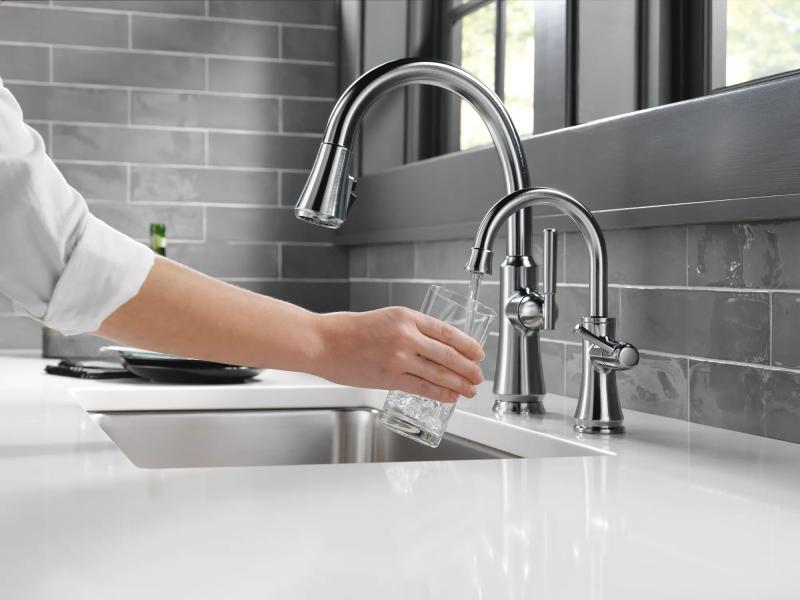 DELTA Other Transitional Beverage Faucet — Arctic Stainless