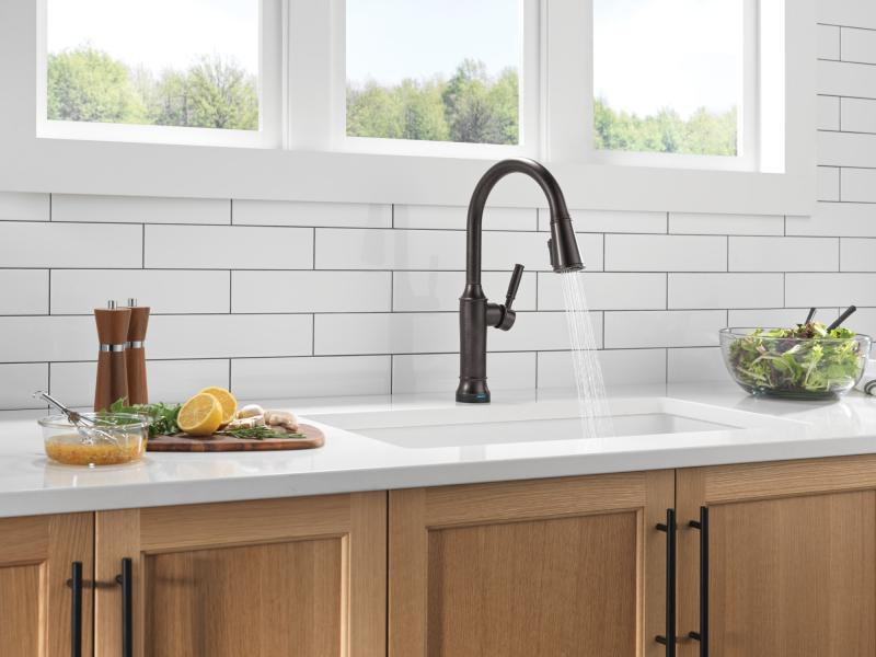 DELTA Renaldi Touch2O Technology Kitchen Faucet with Touchless Technology — Venetian Bronze