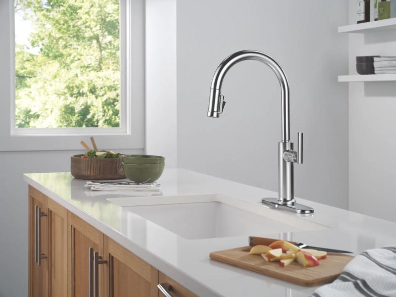 DELTA Altado Single Handle Pull-Down Kitchen Faucet — Arctic Stainless