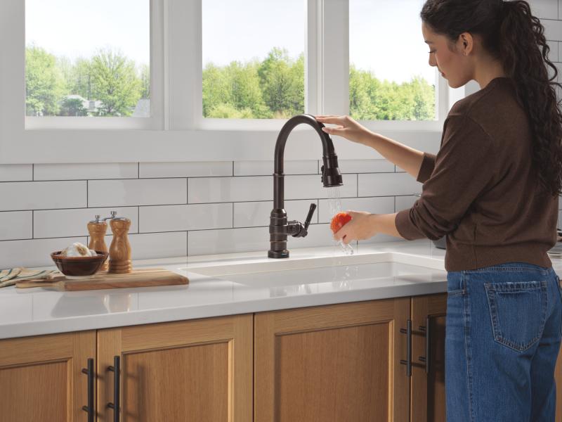 DELTA Broderick Touch2O Technology Kitchen Faucet with Touchless Technology — Venetian Bronze